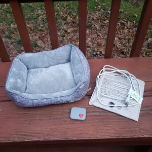 K&H Mother's Heartbeat Heated Puppy/Cat Pet Bed [SMALL]
